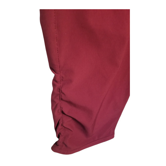 Eddie Bauer Women's Burgandy Capri Pants Size 6 (30), Inseam 21 in, Length 30 in - Picture 3 of 10